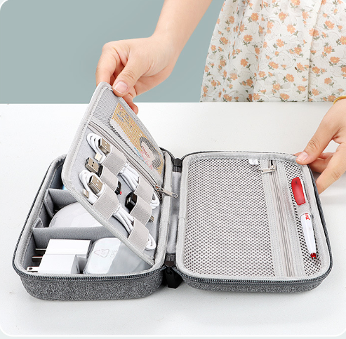 Tech Accessories Hard Case - ポータブル防水EVAハードシェルテックオーガナイザーポーチ、デジタルアクセサリー収納用トラベルエレクトロニクスキャリーケースバッグ