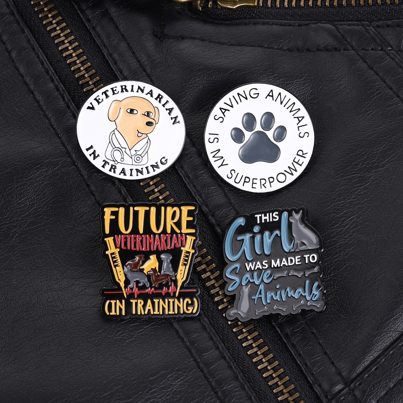 Tech Girl Accessories - 動物を救うスーパーパワーピン「この女の子は動物を救うために作られた」猫の骨デザインのブローチ、普段使いのアクセサリー、獣医師へのギフト