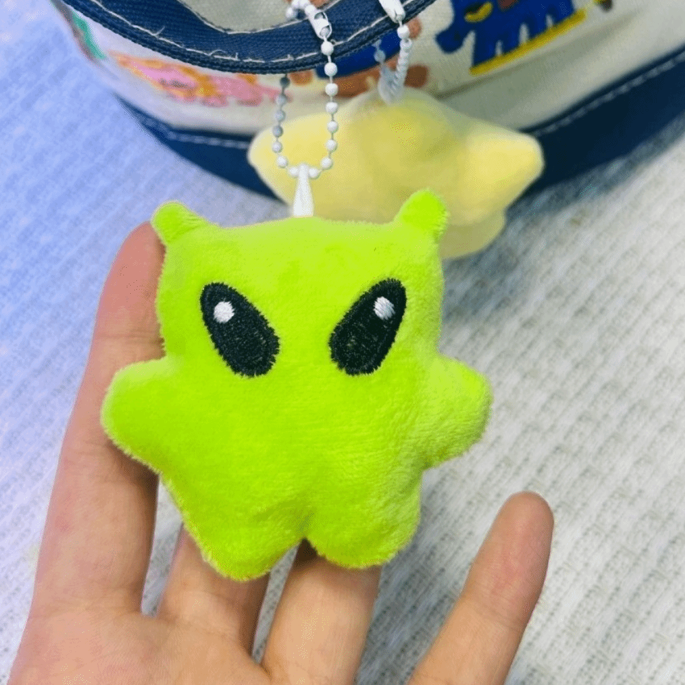 漫画風ソフトぬいぐるみバックパックペンダントキュートな星型ミ - Tech Girl Accessories のレビューと価格