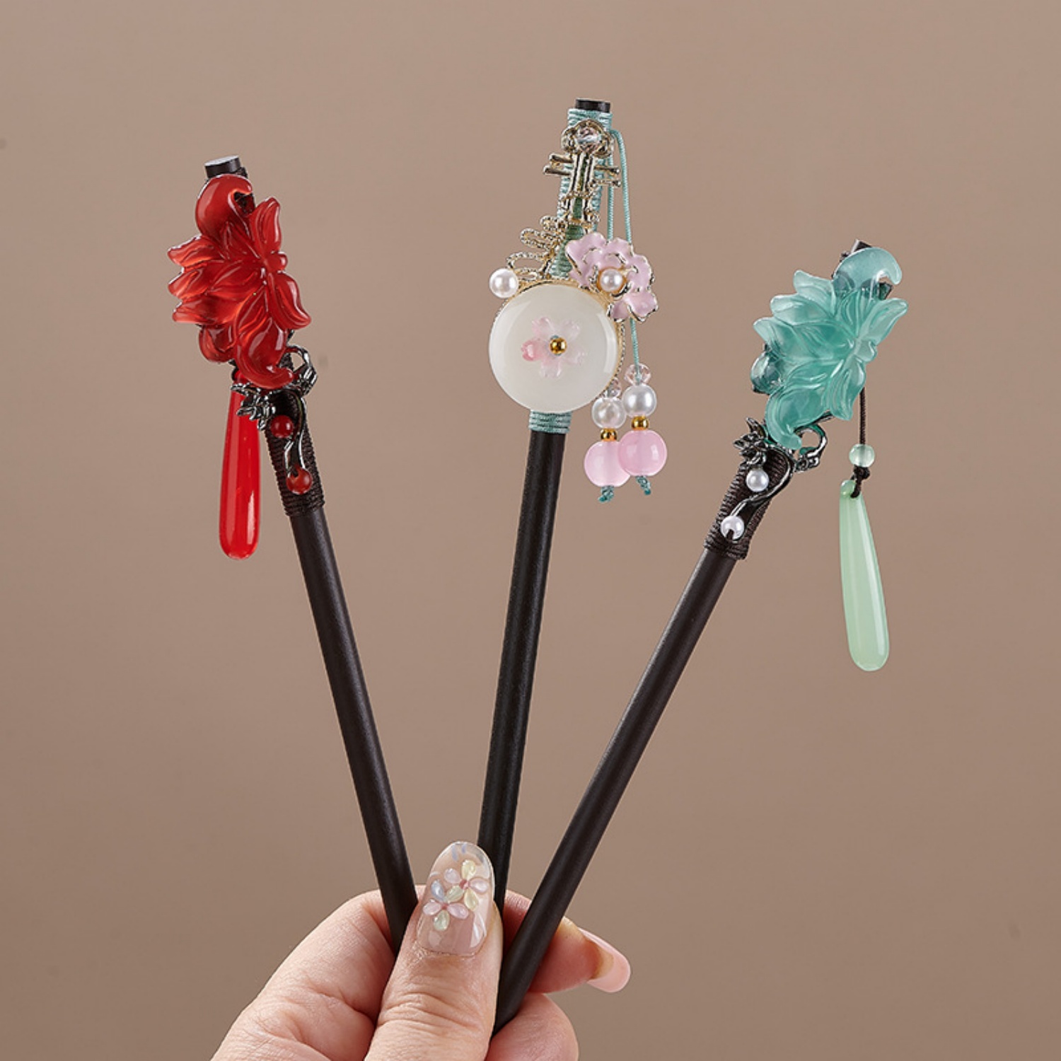 ヴィンテージフラワーヘアピン女性のためのエレガントな木製花ヘ - Tech Accessories For Women のレビューと価格