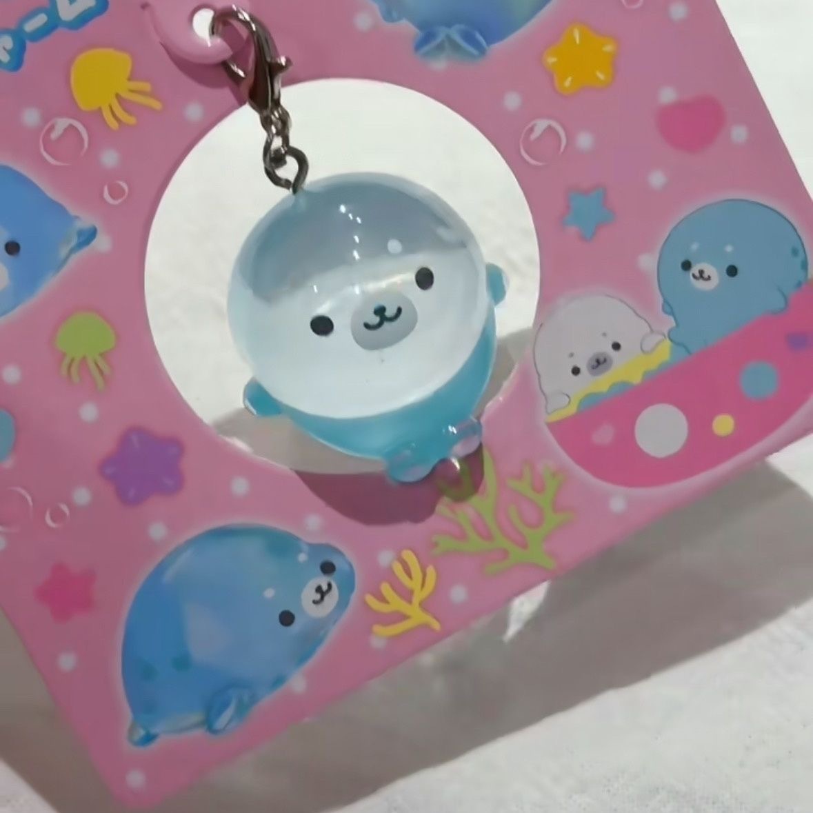INSキュート3Dシールキーホルダー ソリッドホワイト透明ブ - Tech Girl Accessories のレビューと価格