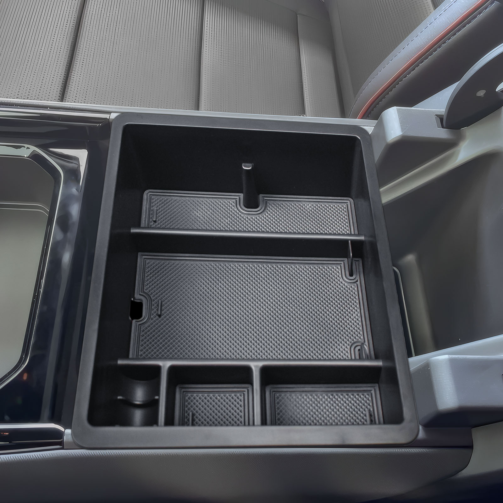 センターコンソールオーガナイザー 2024-2025 シボレ - Tech Accessories Organizer のレビューと価格