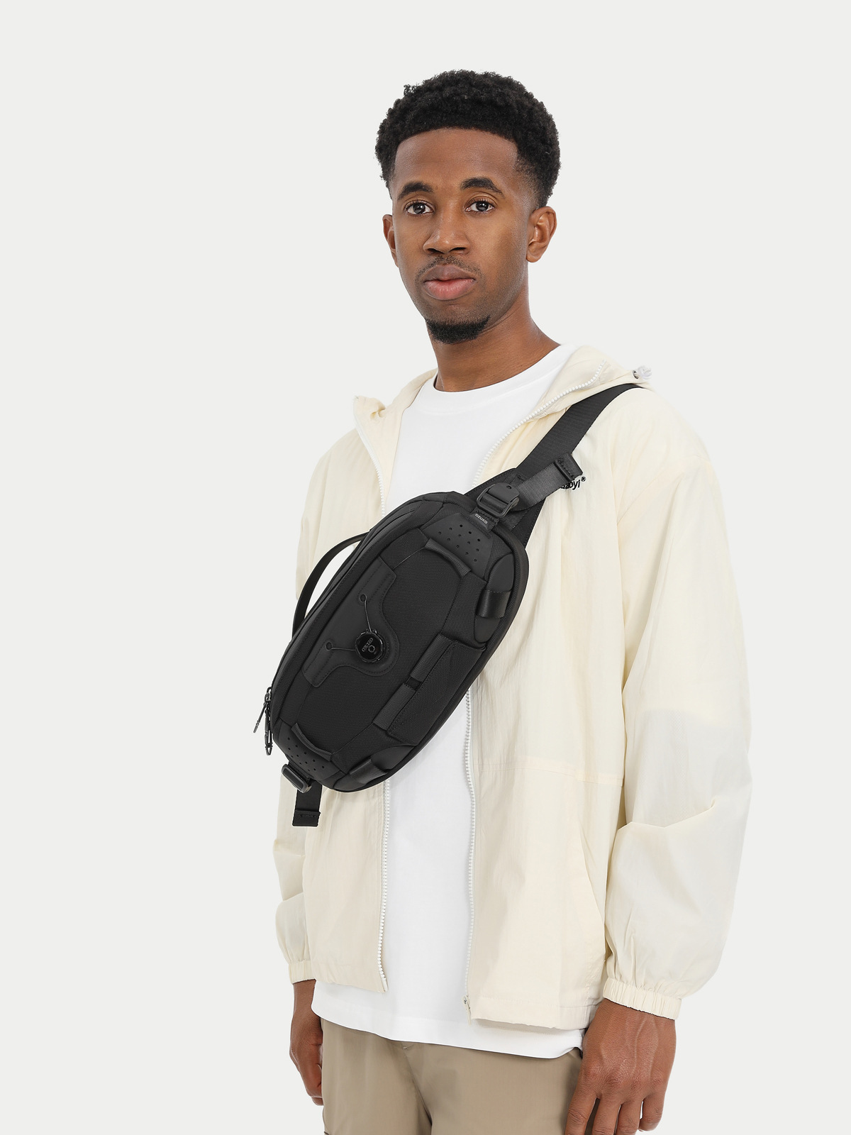 OZUKO 多機能チェストバッグ男性用タクティカルテックウェ - Tech Accessories Bag のレビューと価格