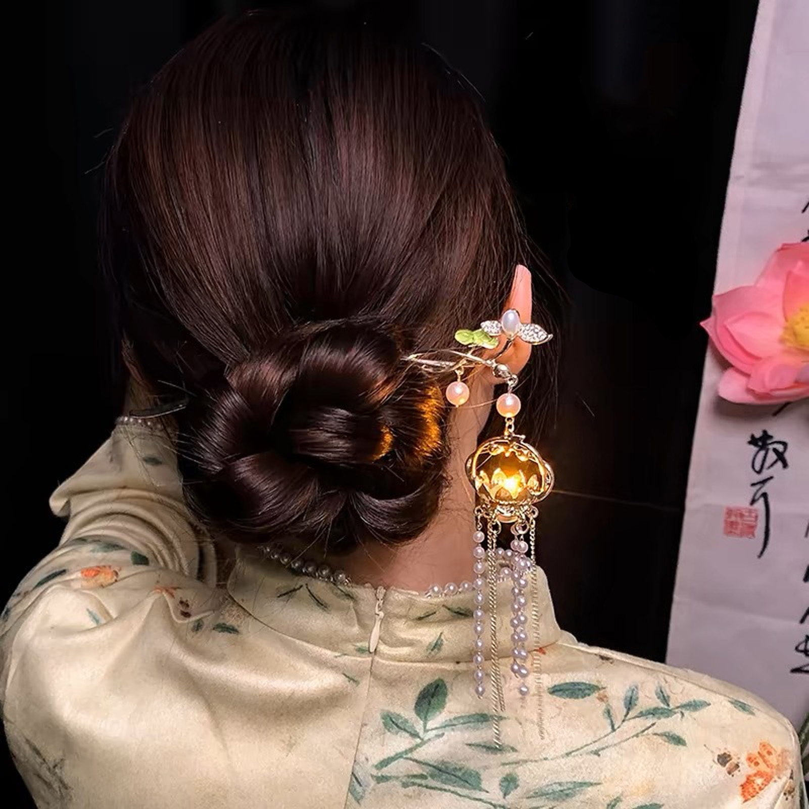 発光花ヘアピン女性のためのクリエイティブ蓮発光ランタンタッセ - Vintage Tech Accessories のレビューと価格